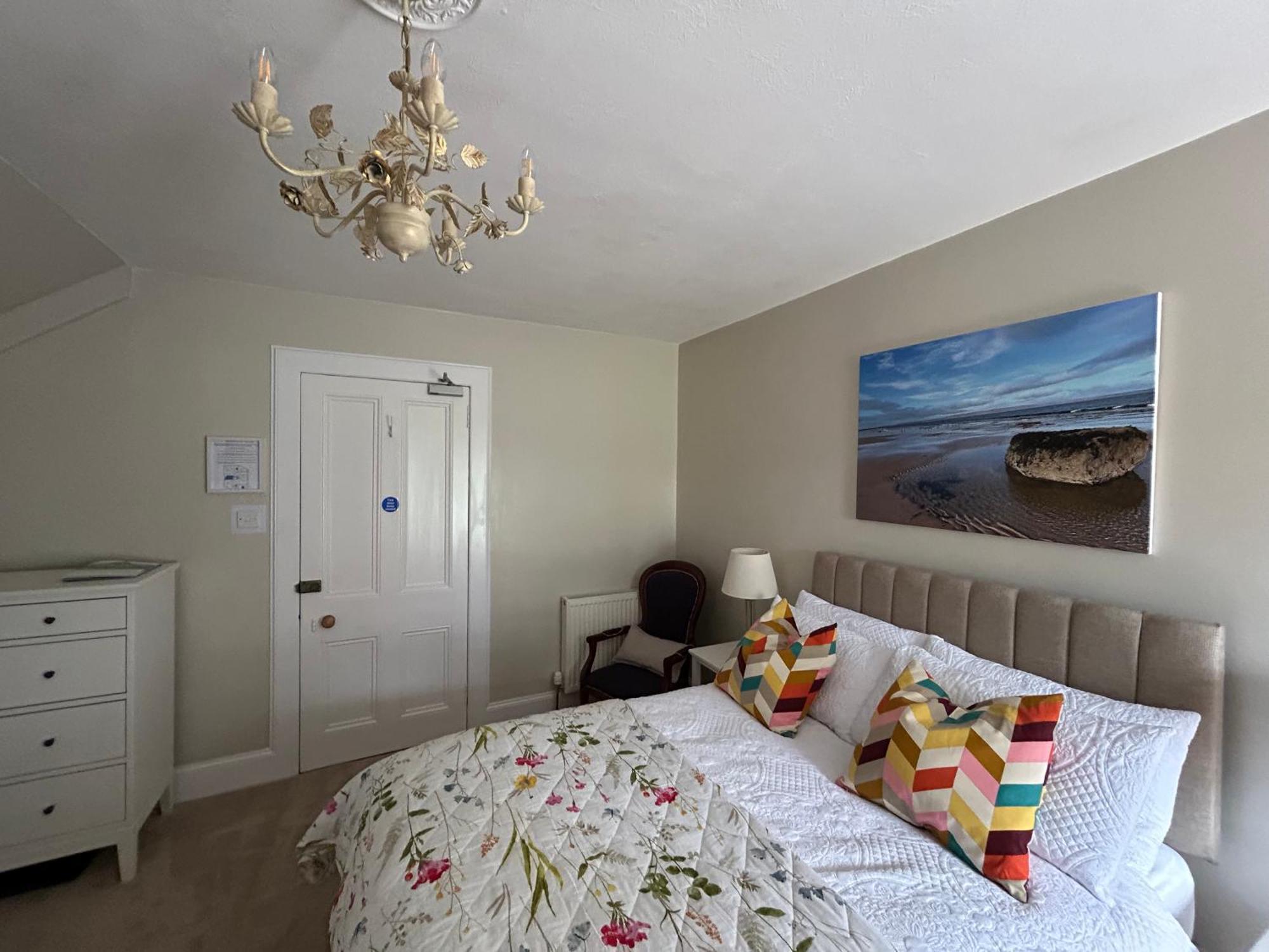 Glen Lyon Lodge Bed And Breakfast 네언 외부 사진