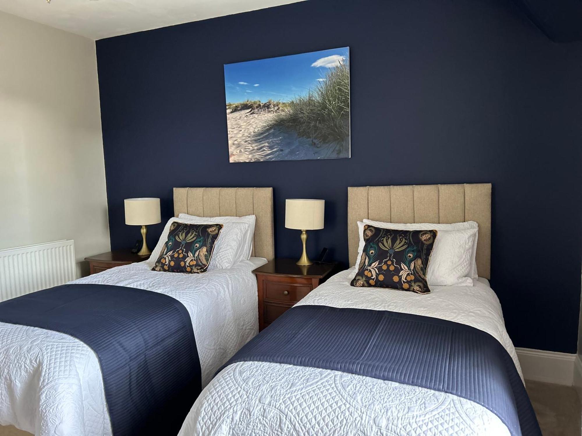 Glen Lyon Lodge Bed And Breakfast 네언 외부 사진