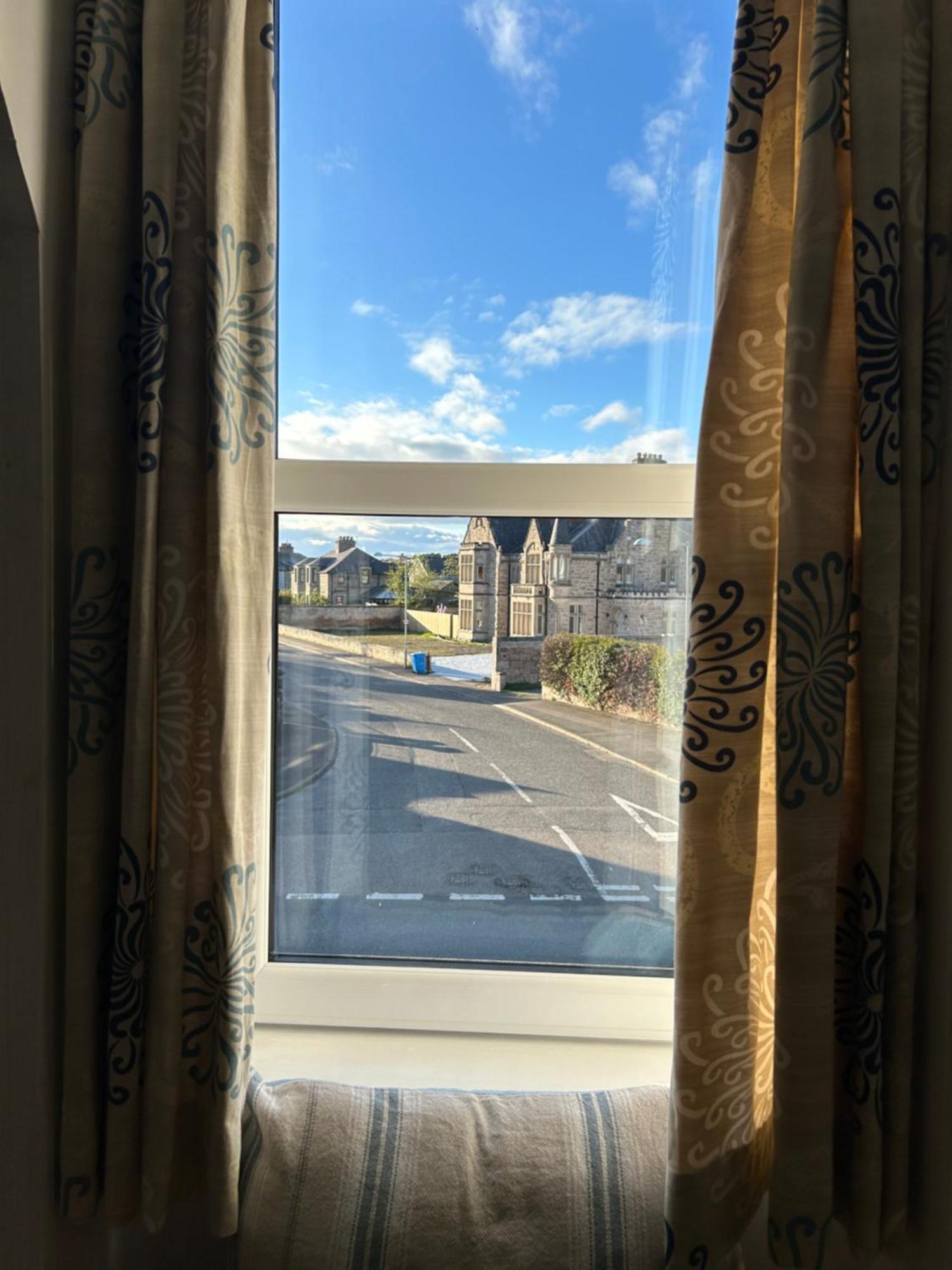 Glen Lyon Lodge Bed And Breakfast 네언 외부 사진